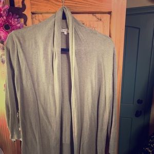 Lovely moss green open sweater by Pria